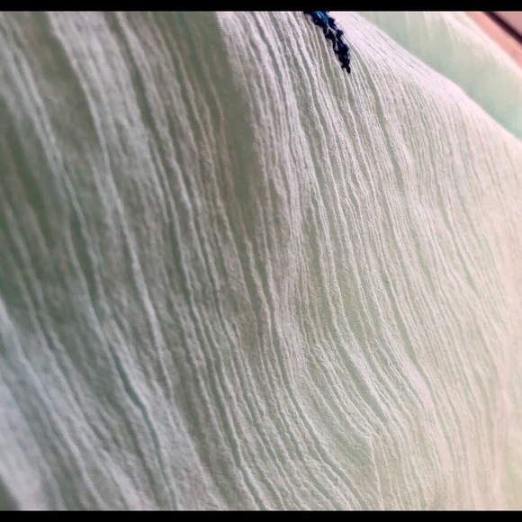 SOLD - Lightweight Embroidered Tunic - Picture 5 of 6